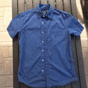 AMERICAN EAGLE Men/Teen Button Down Shirt  (XS)